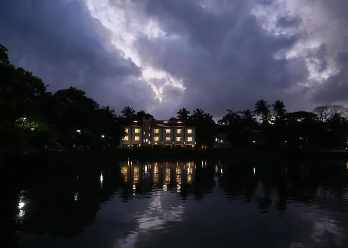 Coastal Pearl Hotel Miramar Lakeview